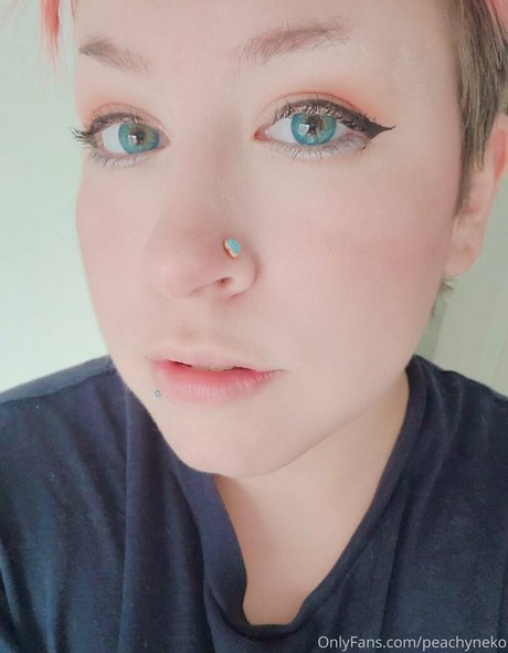 Peachyneko