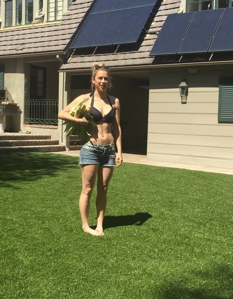Iliza Shlesinger