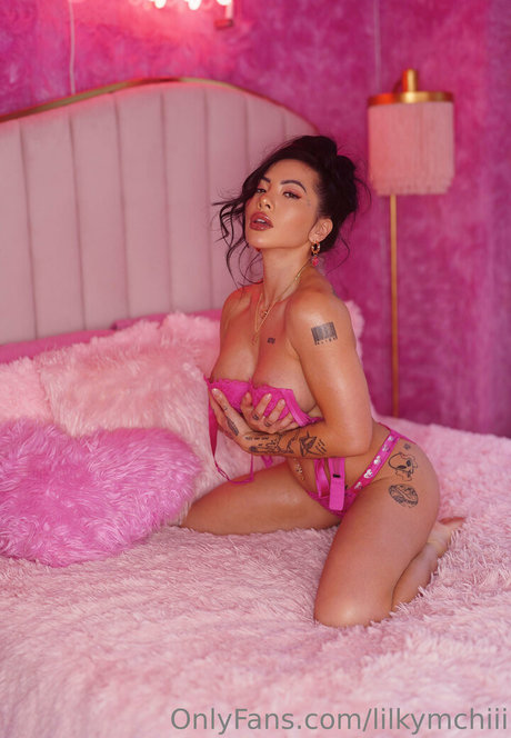 Naakte gelekte OnlyFans-foto van Lilkymchiii