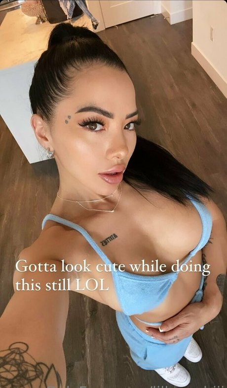 Naakte gelekte OnlyFans-foto van Lilkymchiii