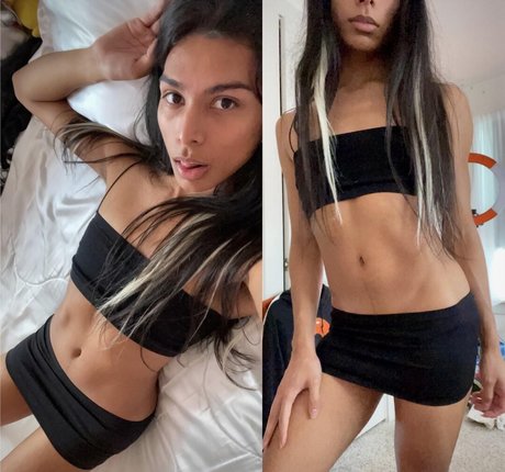 Naakte gelekte OnlyFans-foto van Angelakira