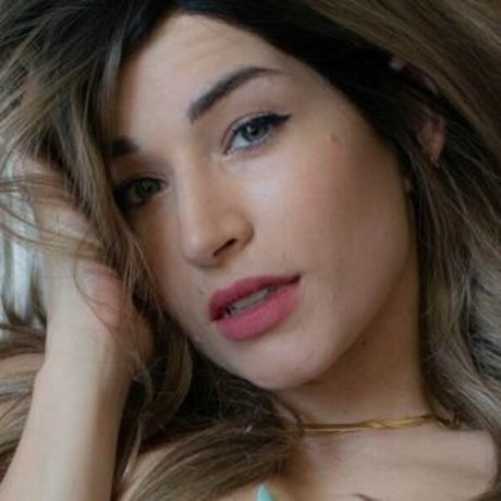 Naakte gelekte OnlyFans-foto van Kingauratv