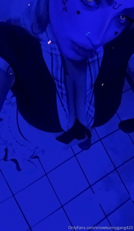 Snowbunnygang420