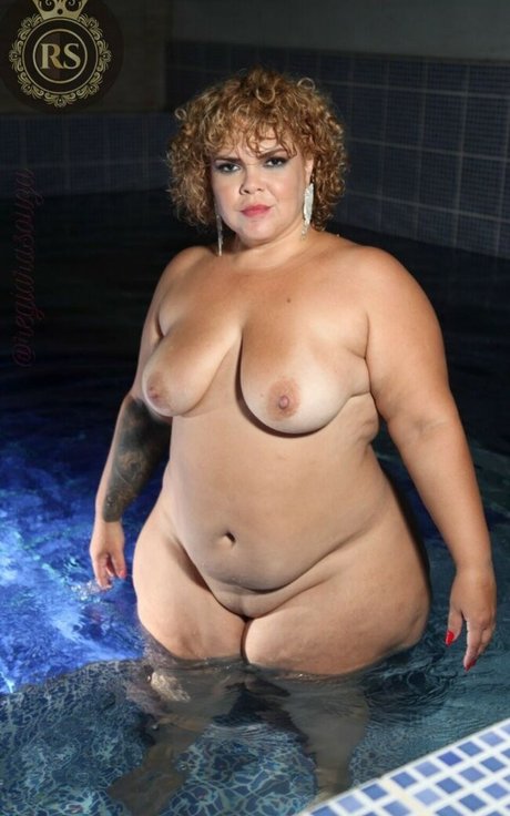 Naakte gelekte OnlyFans-foto van Regiara Souza