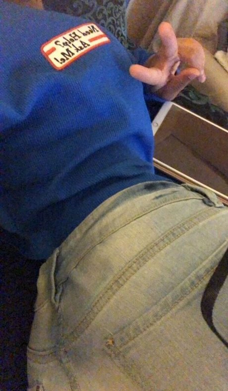 Naakte gelekte OnlyFans-foto van Memomo