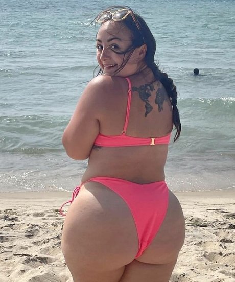 Naakte gelekte OnlyFans-foto van Mary Ank
