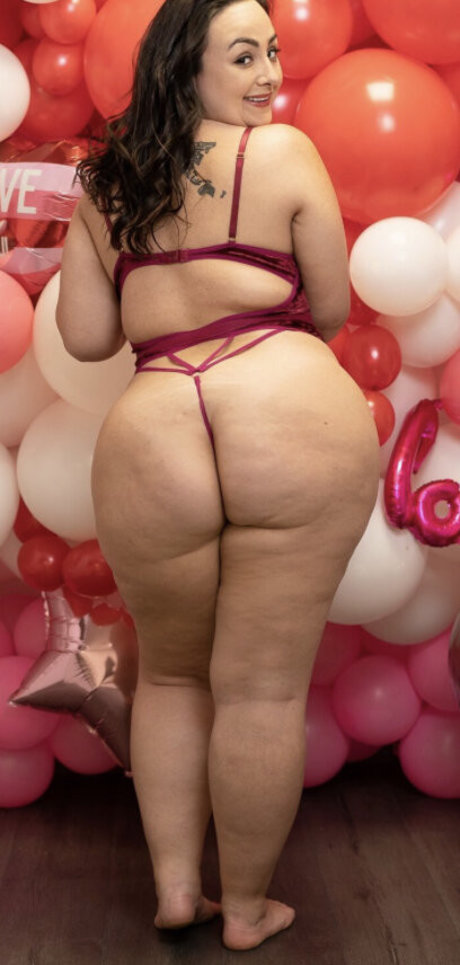 Naakte gelekte OnlyFans-foto van Mary Ank
