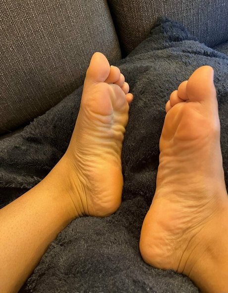 Naakte gelekte OnlyFans-foto van Babyfacemoll