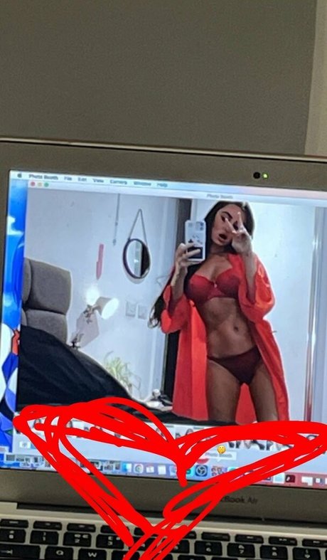 Naakte gelekte OnlyFans-foto van Layla Ibernon