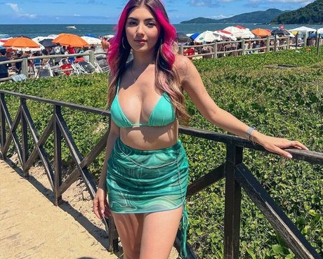 Naakte gelekte OnlyFans-foto van Fluxo Ale Maze