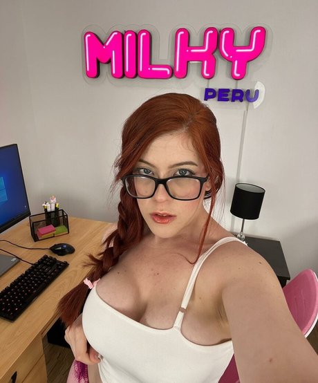 Naakte gelekte OnlyFans-foto van Milky Peru