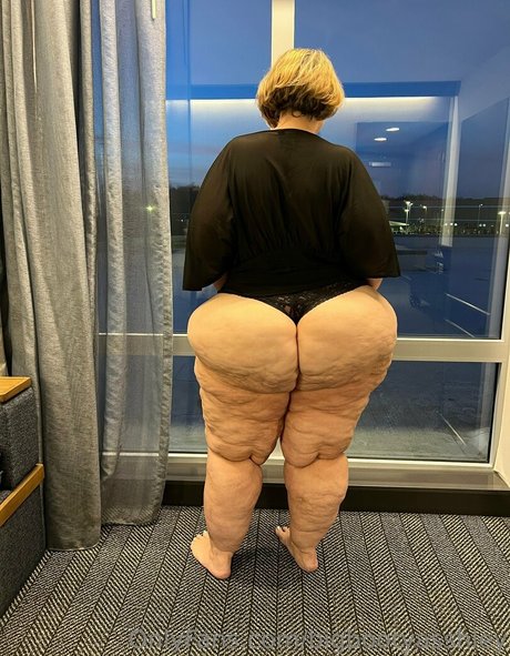 Bigbootyasshley