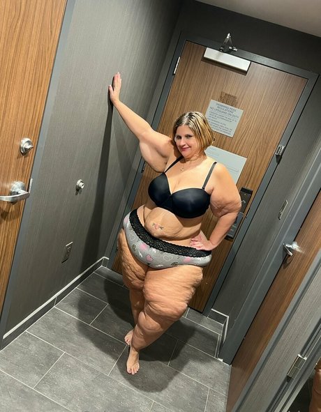 Bigbootyasshley