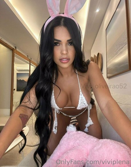 Naakte gelekte OnlyFans-foto van Vivi Plena
