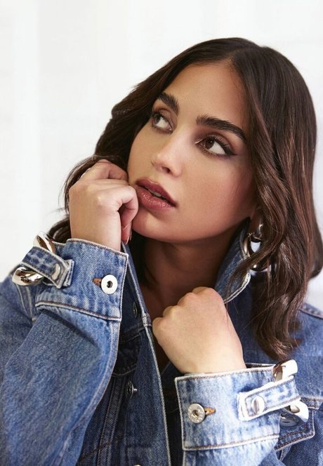 Naakte gelekte OnlyFans-foto van Melissa Barrera