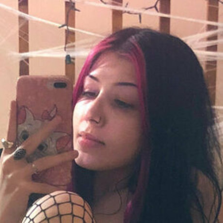 Naakte gelekte OnlyFans-foto van Demonxbae