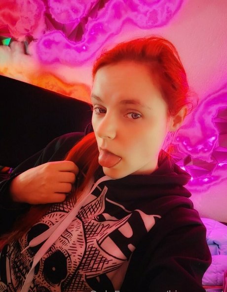 Naakte gelekte OnlyFans-foto van Kimprivat