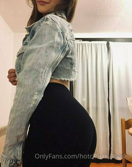 Naakte gelekte OnlyFans-foto van Hotchocolate443
