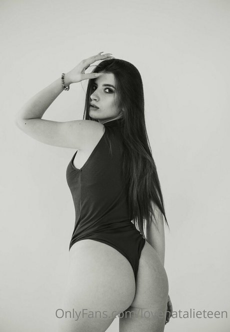 Naakte gelekte OnlyFans-foto van Travelthewholeworld