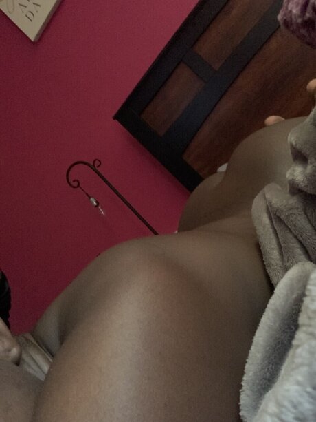 Naakte gelekte OnlyFans-foto van Khamaya Jones