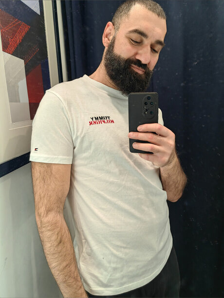 Naakte gelekte OnlyFans-foto van Gogov359