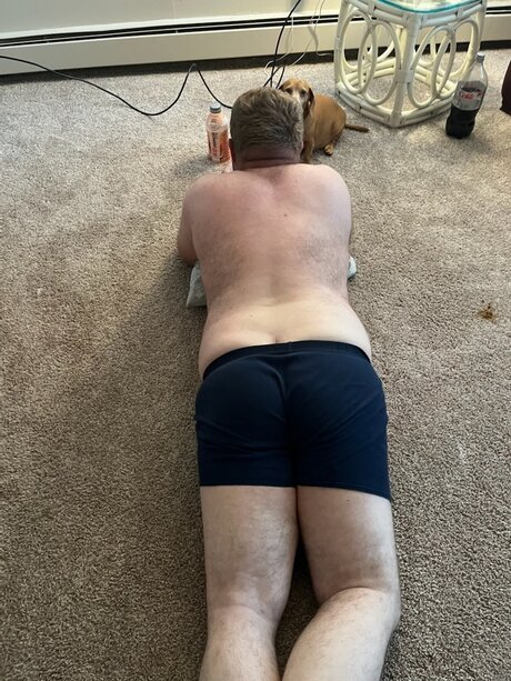Naakte gelekte OnlyFans-foto van John