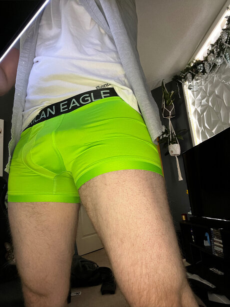 Naakte gelekte OnlyFans-foto van Yycthick