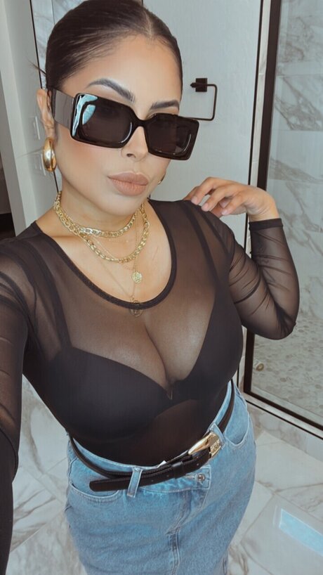 Naakte gelekte OnlyFans-foto van Michelle A