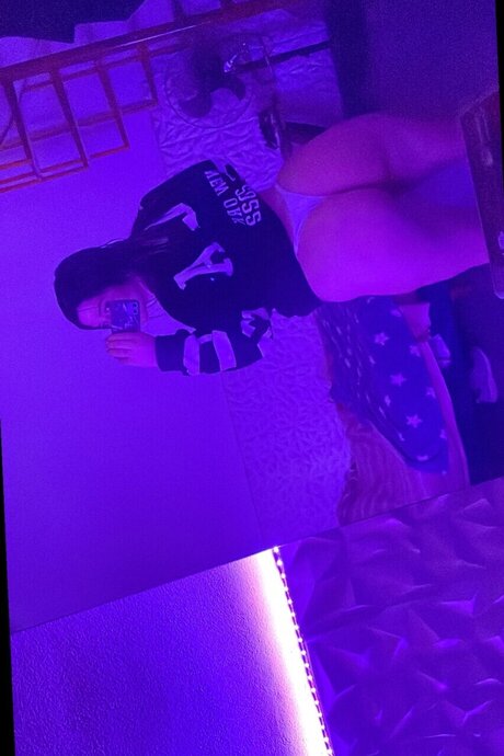 Naakte gelekte OnlyFans-foto van Princess Hot