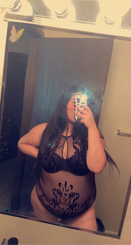 Naakte gelekte OnlyFans-foto van Baby