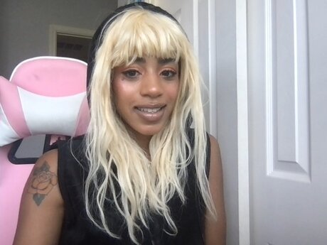 Naakte gelekte OnlyFans-foto van Starjade