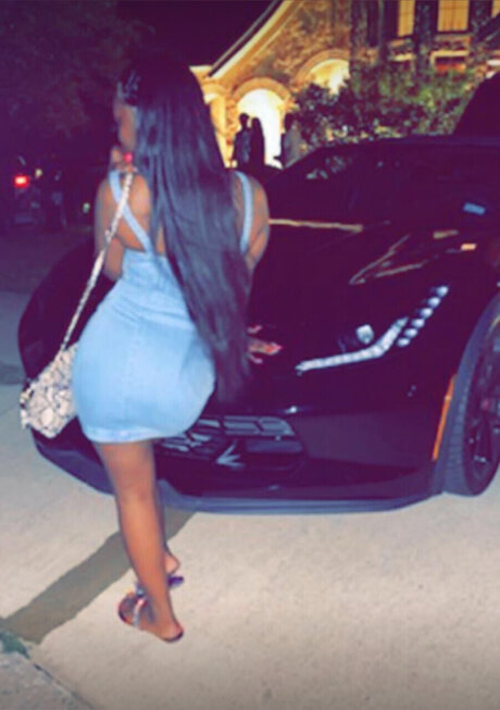 Naakte gelekte OnlyFans-foto van Tish Sweetz