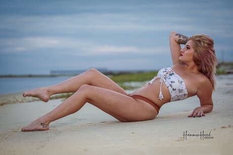 Naakte gelekte OnlyFans-foto van Katrina