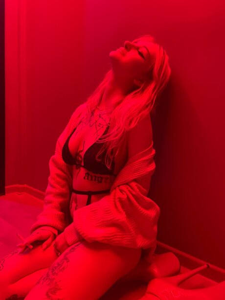 Naakte gelekte OnlyFans-foto van Theatreoflove