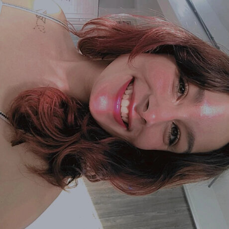 Naakte gelekte OnlyFans-foto van Claire