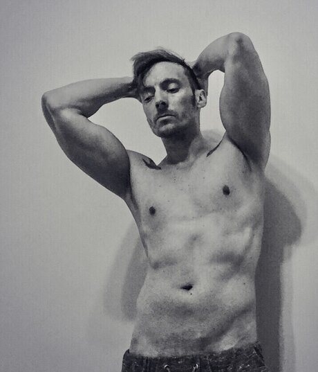 Naakte gelekte OnlyFans-foto van U5371200