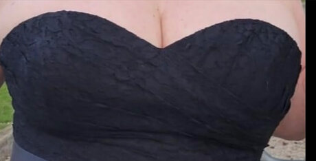Naakte gelekte OnlyFans-foto van Taylor Bednar