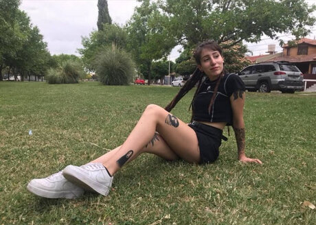 Naakte gelekte OnlyFans-foto van Marina