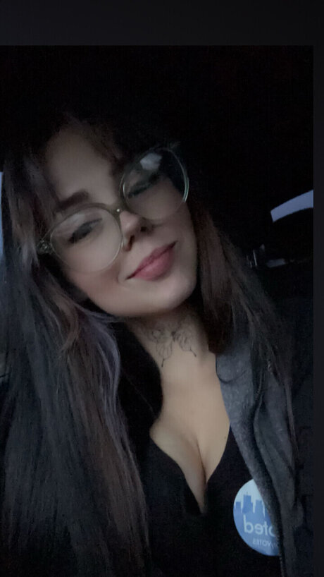 Naakte gelekte OnlyFans-foto van Molly