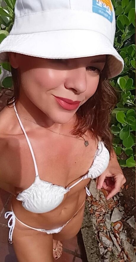 Naakte gelekte OnlyFans-foto van My Shape Check Ins