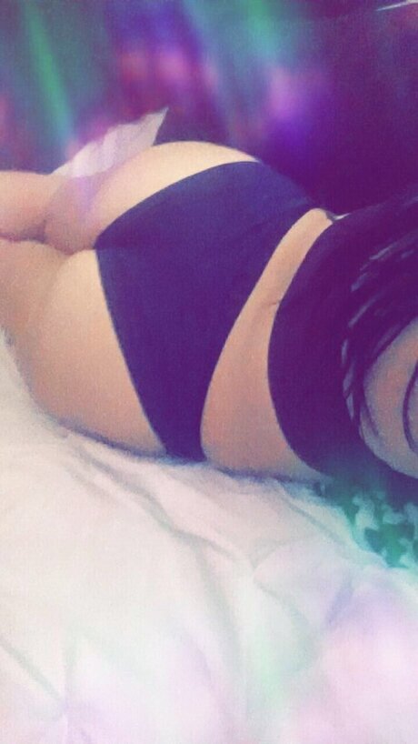 Naakte gelekte OnlyFans-foto van Tina
