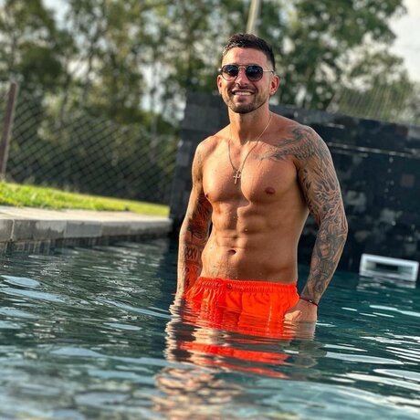 Naakte gelekte OnlyFans-foto van Toche