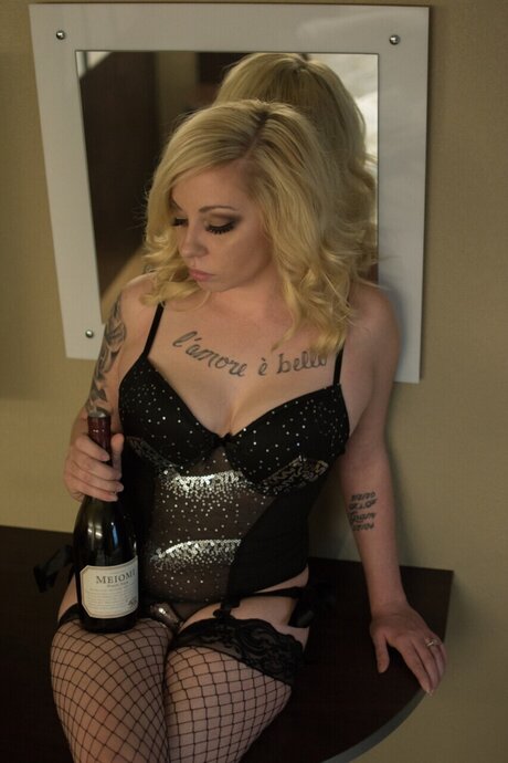Naakte gelekte OnlyFans-foto van Kaitlin