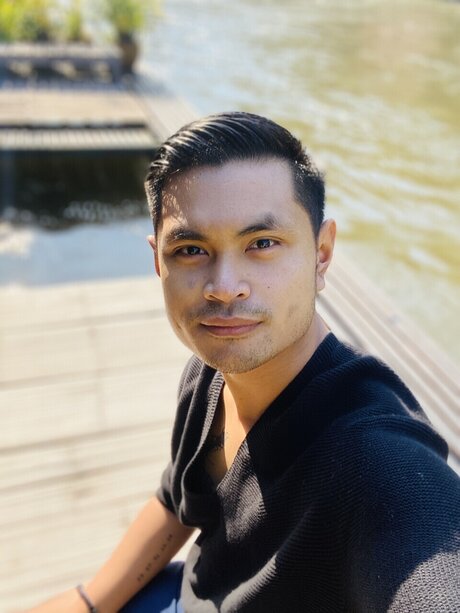 Naakte gelekte OnlyFans-foto van Sorawit