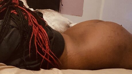 Naakte gelekte OnlyFans-foto van Theblackgoddessx