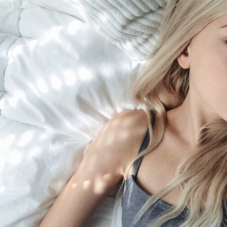 Naakte gelekte OnlyFans-foto van Monica