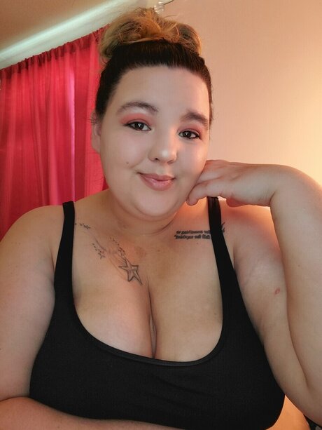 Naakte gelekte OnlyFans-foto van Chelle