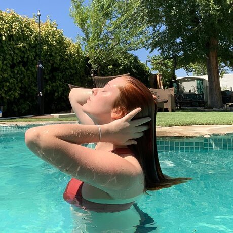 Naakte gelekte OnlyFans-foto van Ishtar