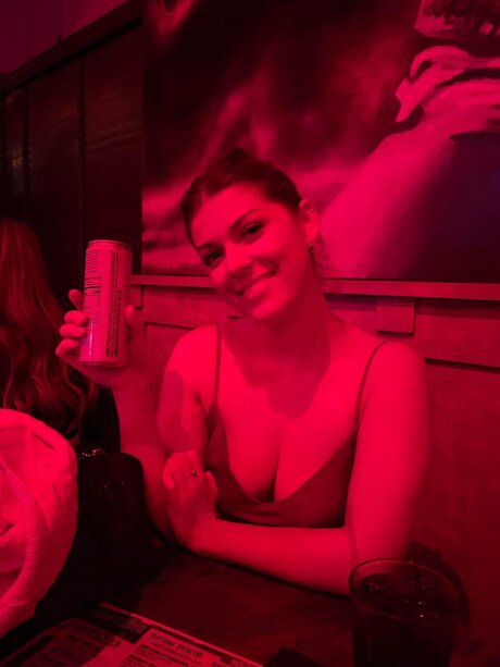 Naakte gelekte OnlyFans-foto van B Peck