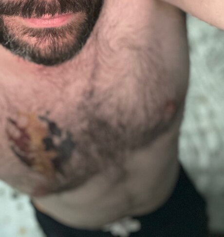 Naakte gelekte OnlyFans-foto van Gibbobear